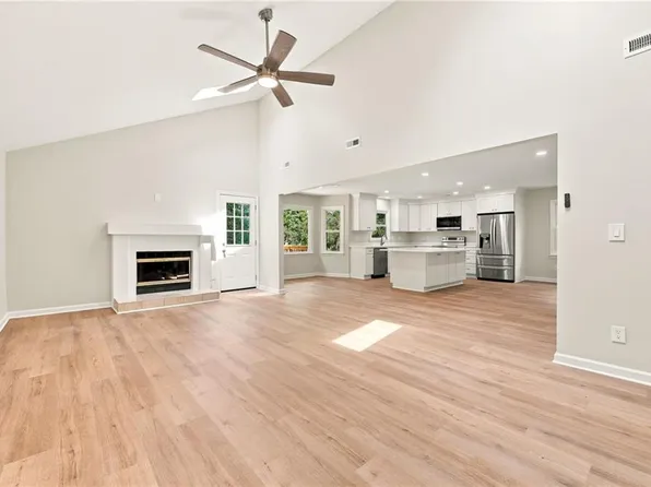 847 Weyanoke Ln, Newport News, VA 23608