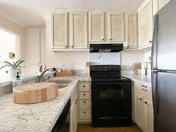 3rd image of 4060 Huerfano Ave Unit 220
