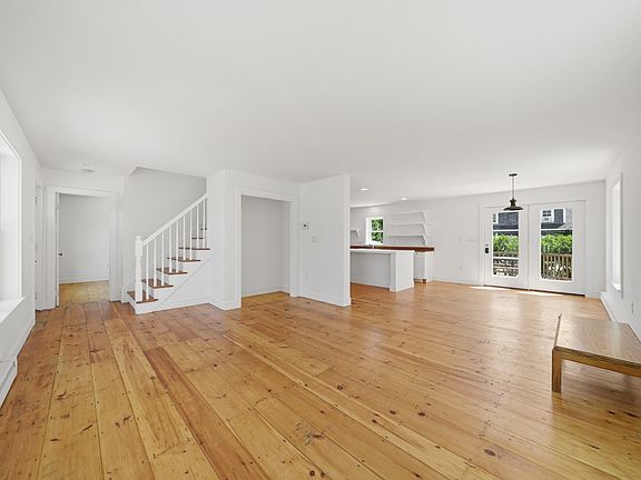 5th image of 14 Essex Rd