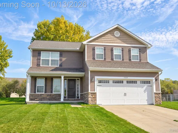13235 River Bend Dr, Linden, MI 48451