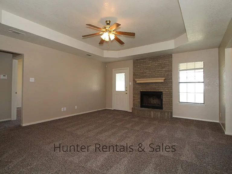 4705 Fawn Dr — Photo 6