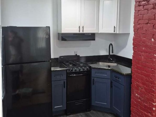 82 Public Ave #8