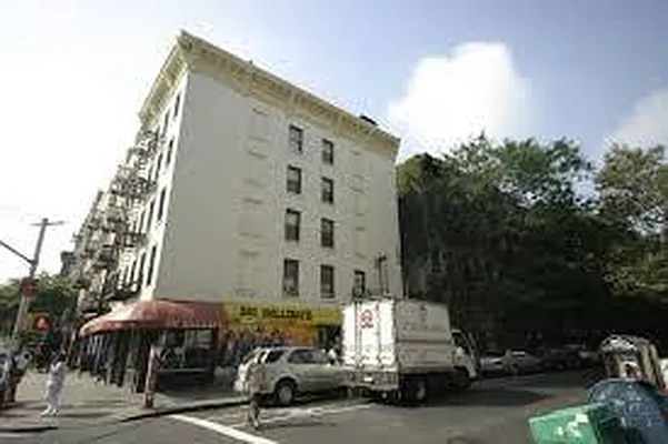 Rented by Block Holdings LLC | media 32