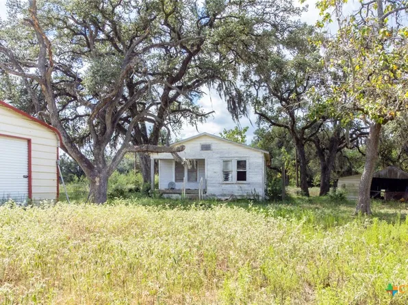 1973 County Road 132, Hallettsville, TX 77964