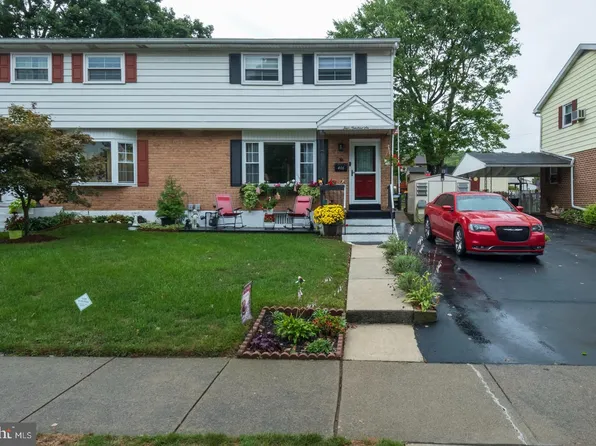 406 E Locust St, Fleetwood, PA 19522