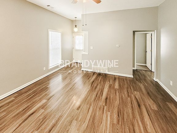4th image of 7091 Parkbrook Ln