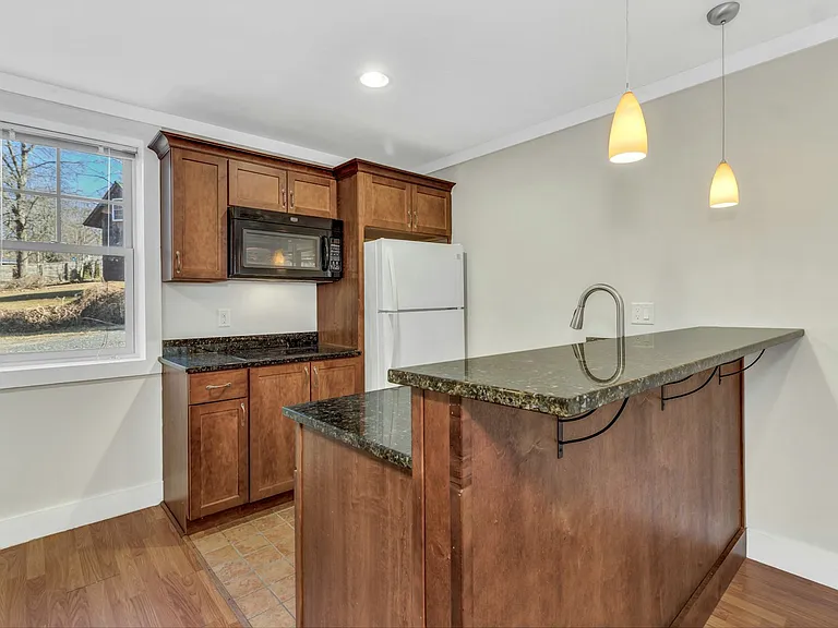 116 Unaka Ave #2 — Photo 6