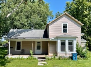 801 Warren St, Chenoa, IL 61726