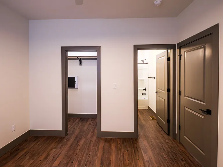 303 Park St #C — Photo 10