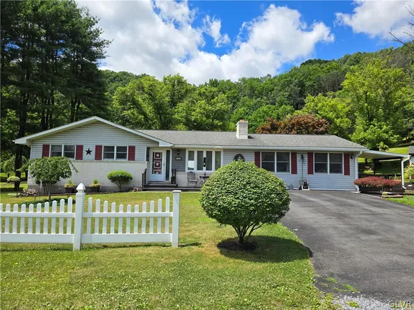 1850 Orchard St, Martins Creek, PA 18013