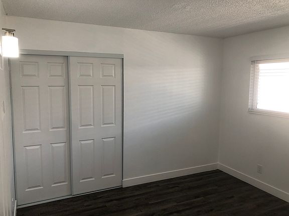 4th image of 5558-5562 Dairy Ave #5