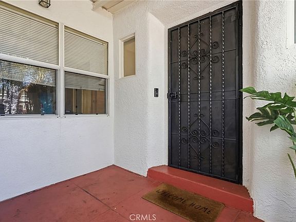 3rd image of 1540 E Wardlow Rd