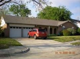 816 Queens Way, Bedford, TX 76021