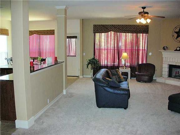 4th image of 2816 Purple Thistle Dr