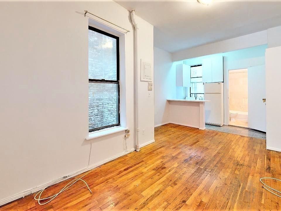1st image of 525 E 83rd St #4W1