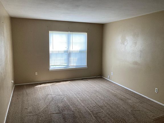 2nd image of 301 S Fillmore St #A