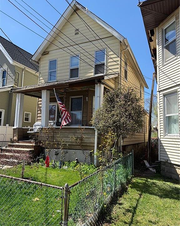 2nd image of 400 Jewett Ave