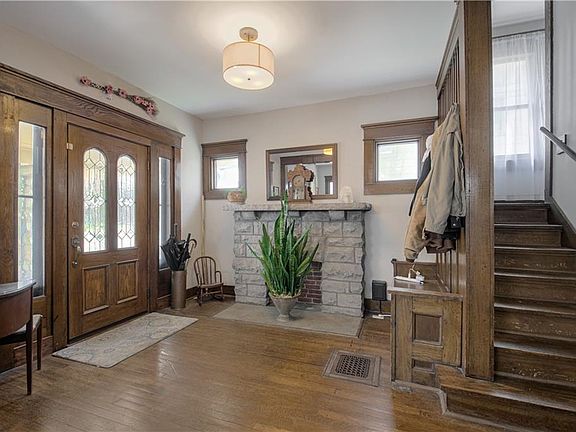 4th image of 3116 E Linwood Blvd
