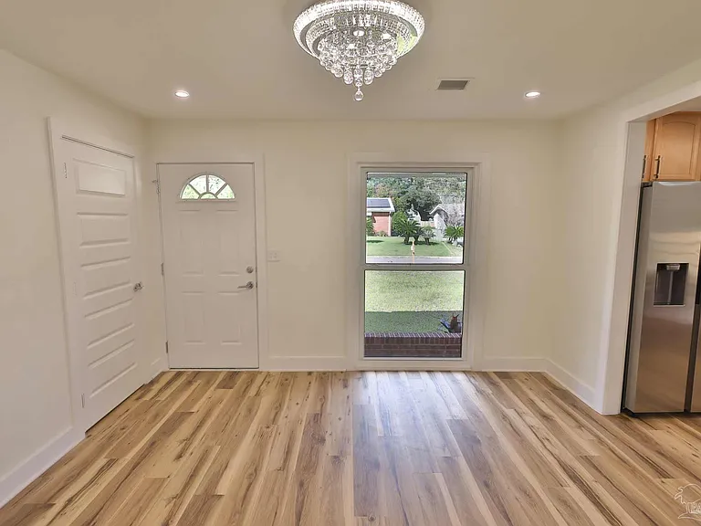 3795 Summer Dr — Photo 31