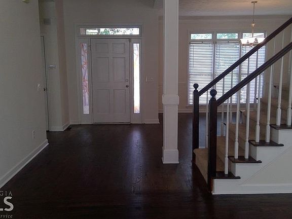 4th image of 2708 Whitecrest Cir SE