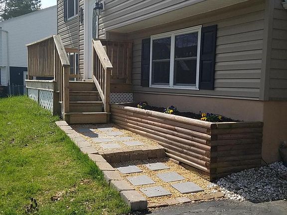 5th image of 21963 Stoney Brook Ct