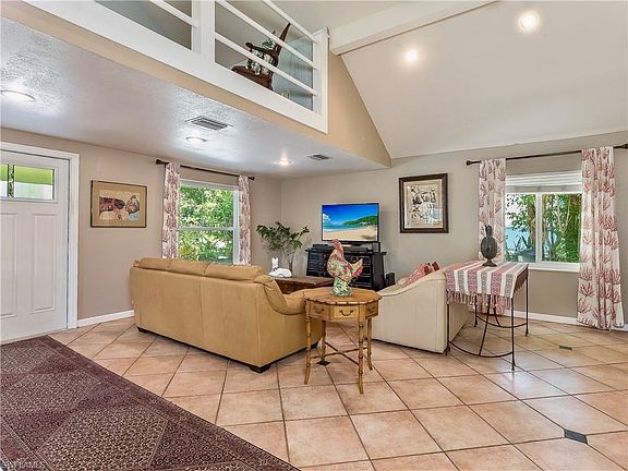 5th image of 4134 Saums Dr