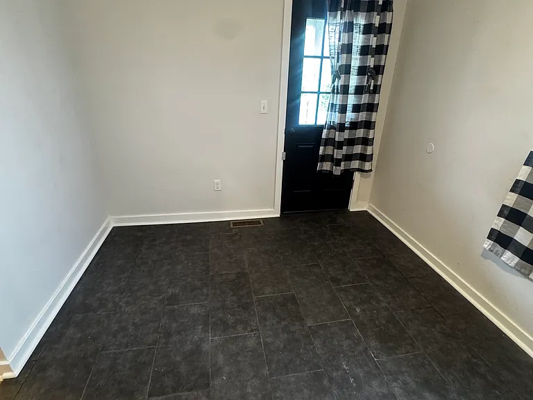 311 E 17th Ave — Photo 11