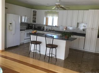 1683 Country Club Rd, Middletown, CT 06457