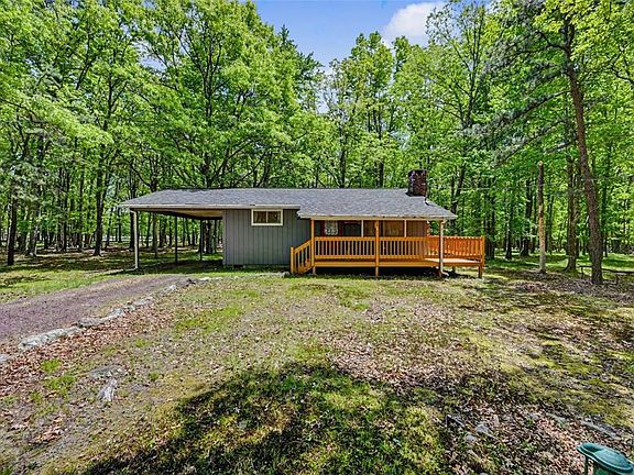 4th image of 74 Beaver Dr