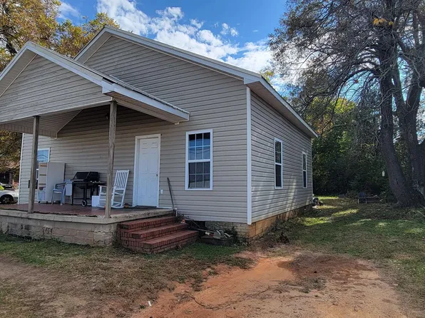 411 Carleeta St, Barnesville, GA 30204