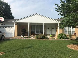 459 Foxtrail Dr, Hazelwood, MO 63042