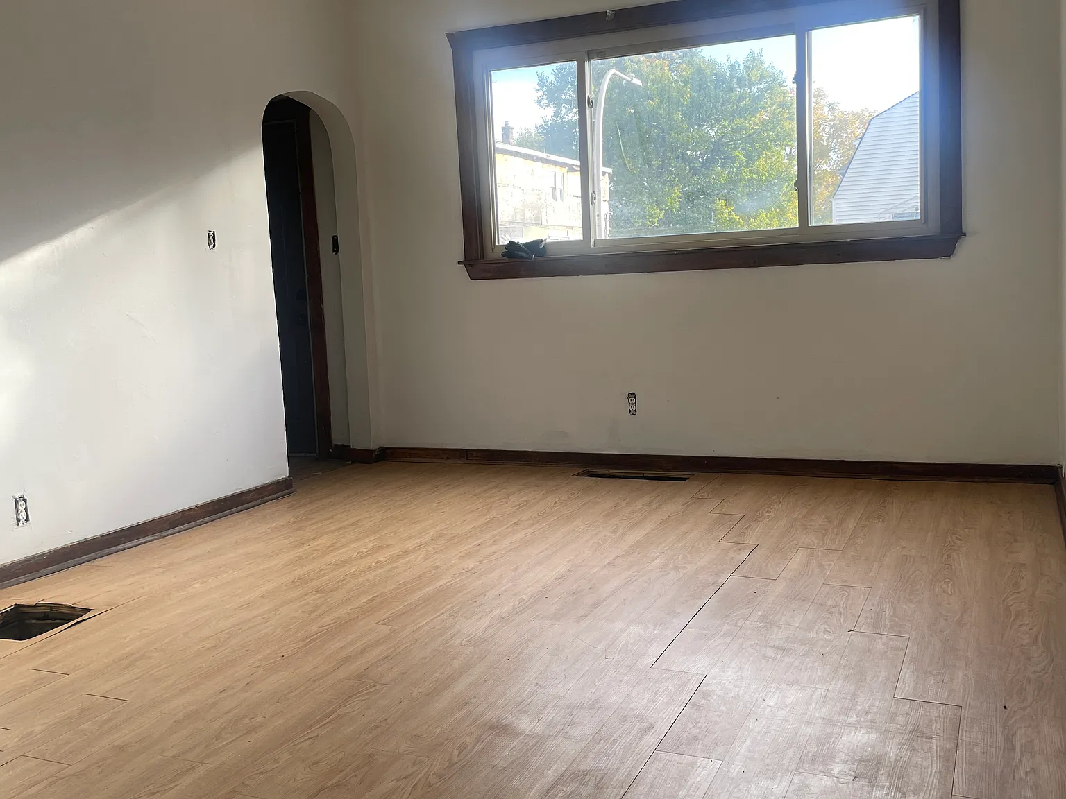 3 bed, 1100 sqft, $1,275 — Photo 2