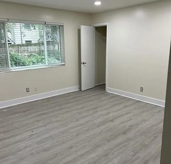 1253 Church St #5 — Photo 10
