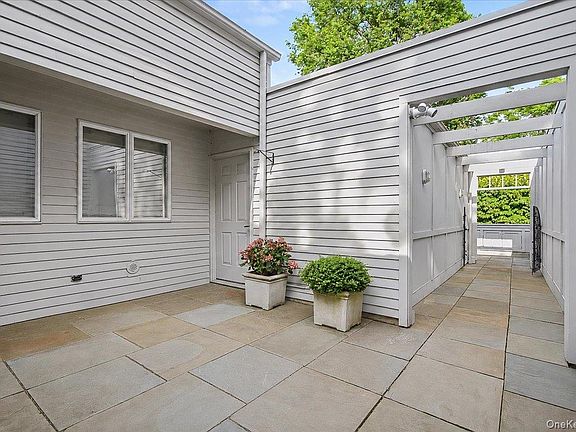 3rd image of 32 Beechwood Way