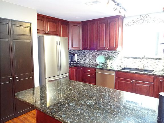4th image of 1204 30th St NE