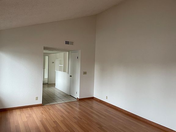 5th image of 1510 McKinley Ave