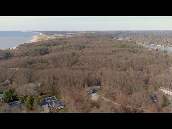 2nd image of 582 Campbell Rd