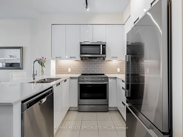 35 Watergarden Dr #2419 — Photo 8