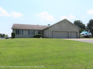 1522 Catholic Church Rd, Stockbridge, MI 49285