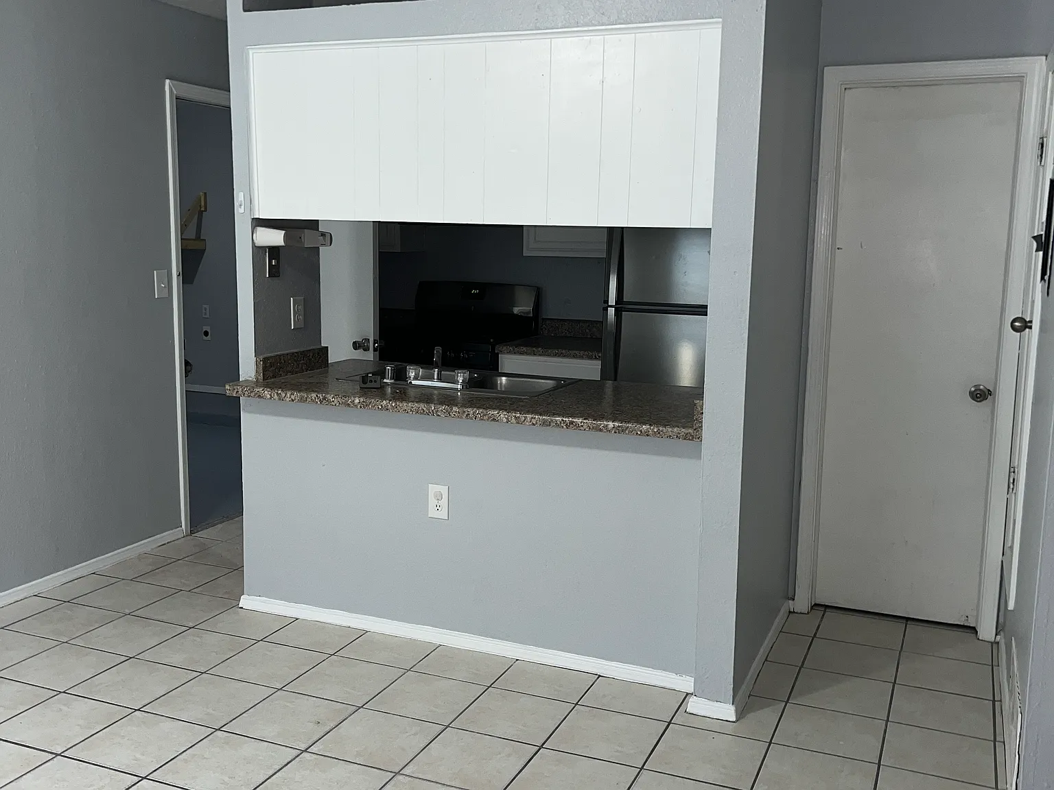 2 bed, 1.5 bath, 1230 sqft, $1,099 — Photo 2