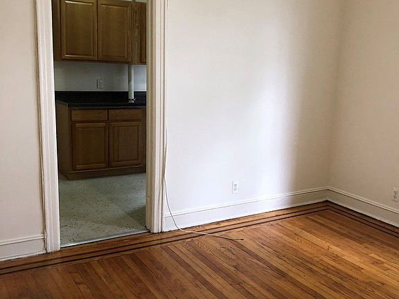 4th image of 5104 Skillman Ave APT C3