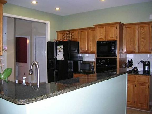4th image of 1725 Reynolds Mill Dr