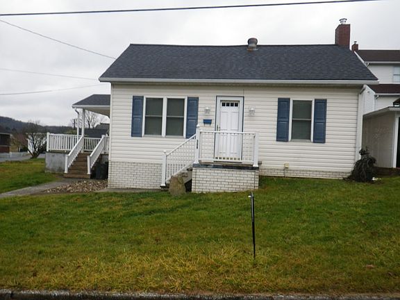 4th image of 309 Magnolia St