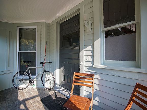 3rd image of 253 Highland Ave