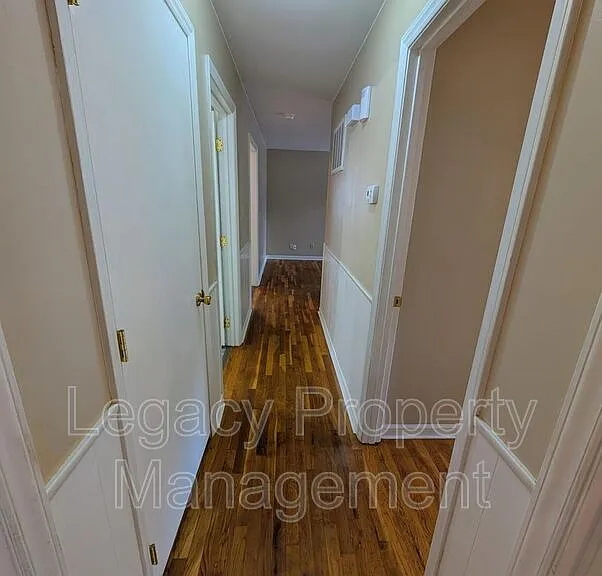 2202 Maywood St — Photo 8