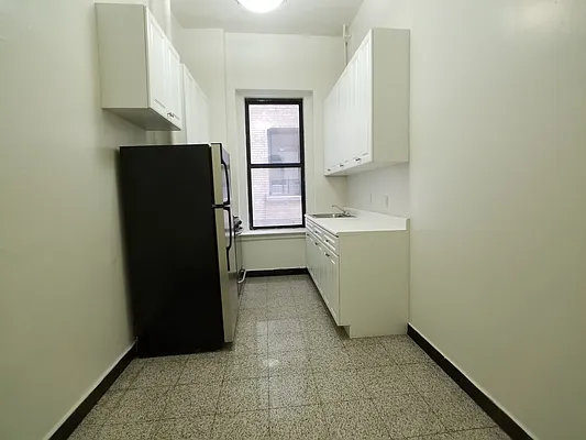 Rented by Sovereign Associates | media 9