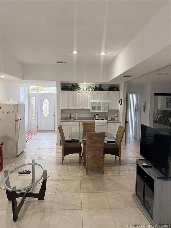 1 bed, 1.0 bath, 732 sqft, $2,100 — Photo 4