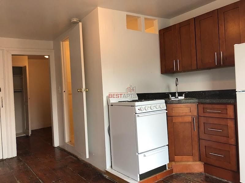 1st image of 310 E 6th St APT 21