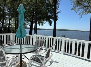 1553 Waterford Pointe Rd, Lexington, NC 27292