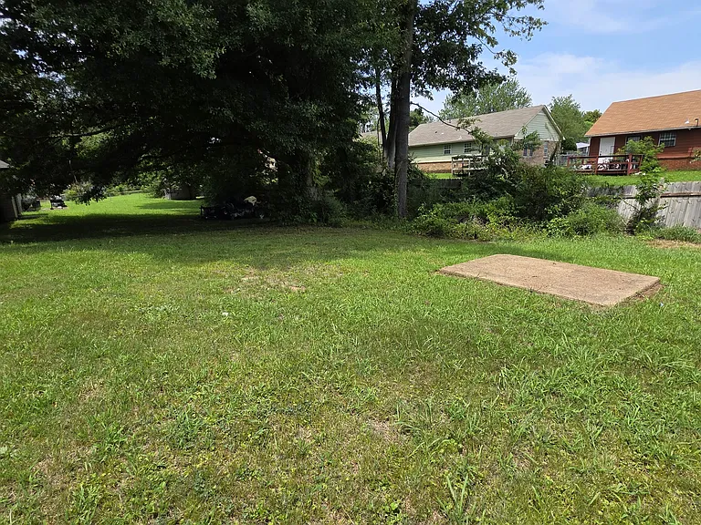 2504 Redvers Ave — Photo 2